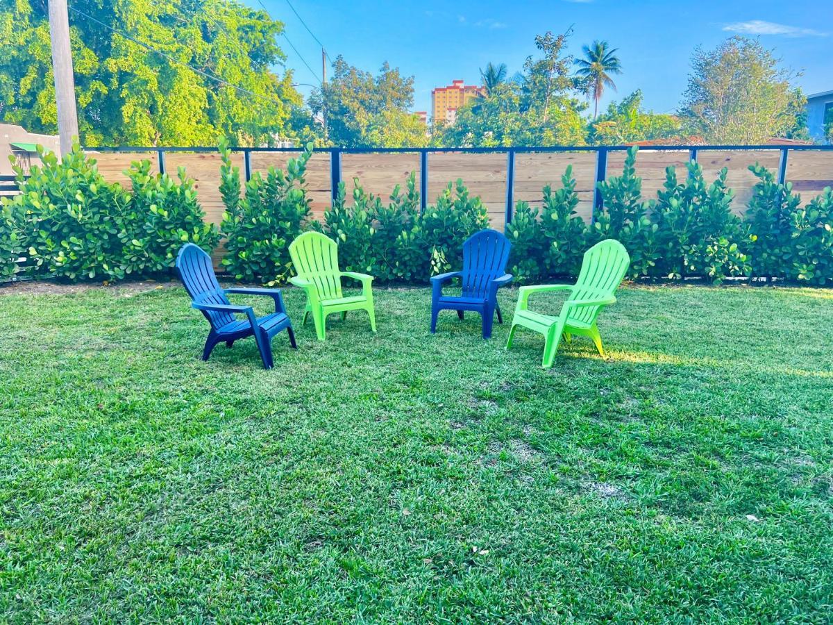 3 Seasons At The Carrington 3 Separate 2 Bedroom 1 Bathroom Apartments And A 3 Bedroom 2 Bathroom Villa Miami Eksteriør billede
